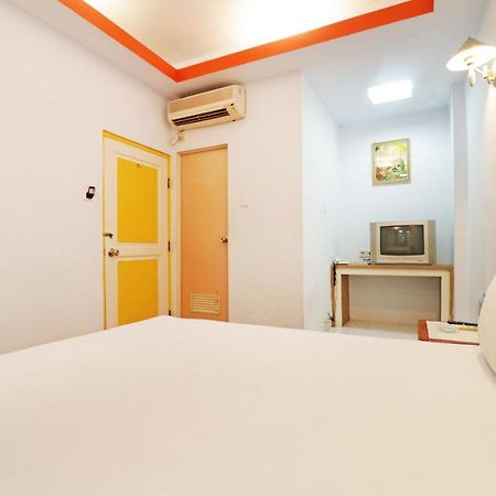 Mutiara Sari Hotel Makassar Bagian luar foto