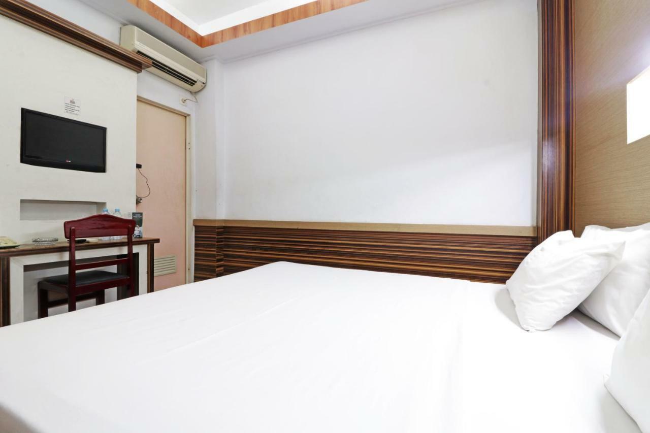 Mutiara Sari Hotel Makassar Bagian luar foto