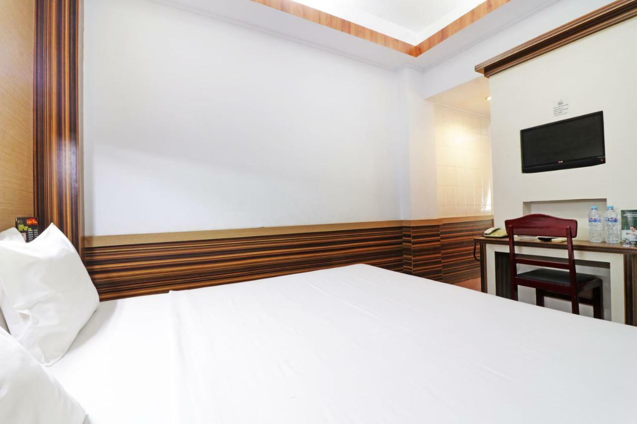 Mutiara Sari Hotel Makassar Bagian luar foto